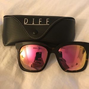 DIFF eyewear Bella pink mirrored sunglasses